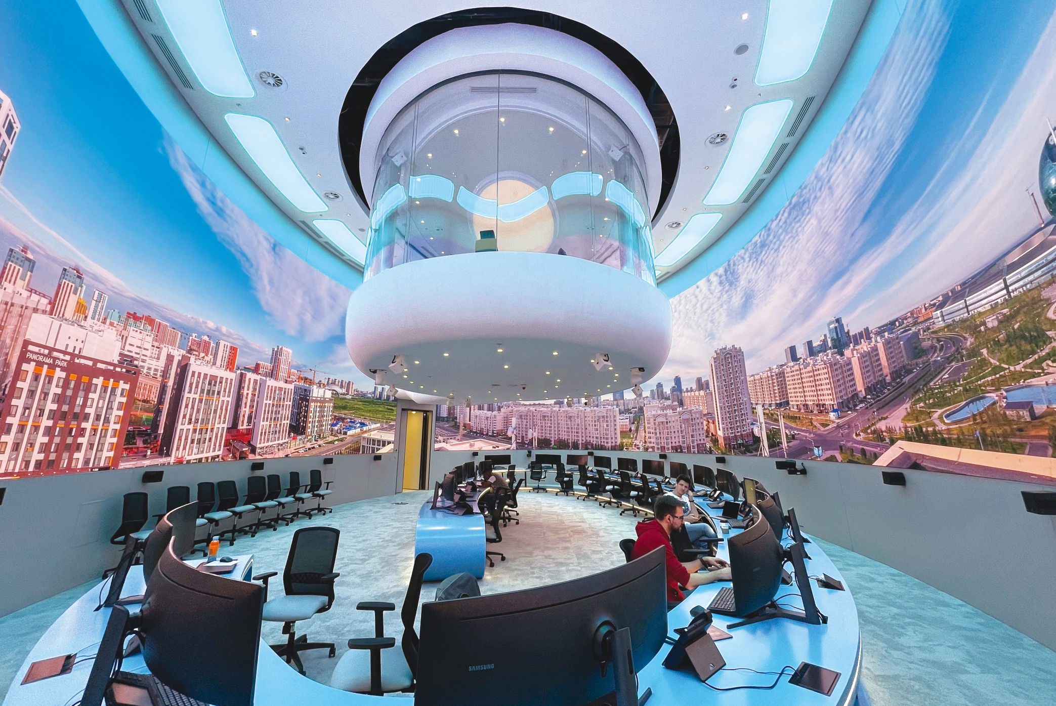 Nur Sultan Network Center Curved Flexible Screen